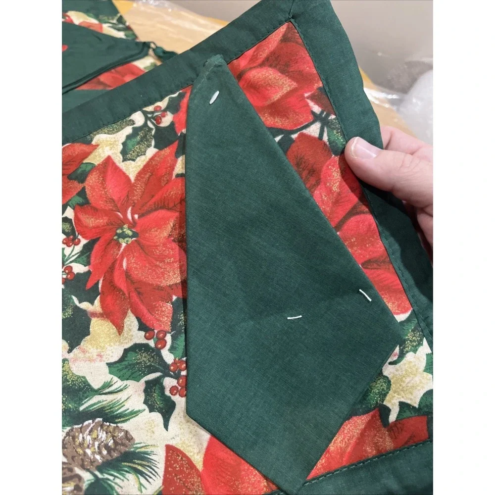 Vtg Poinsettia Table Runner Placemat‎ Napkin Set  Of 4 Quilted Green Red